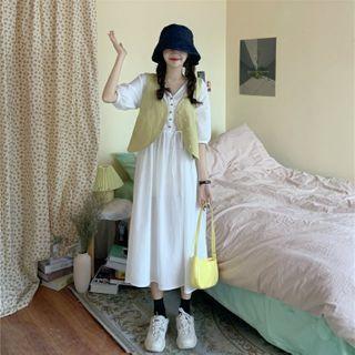 Buttoned Vest / Short-sleeve A-line Midi Dress