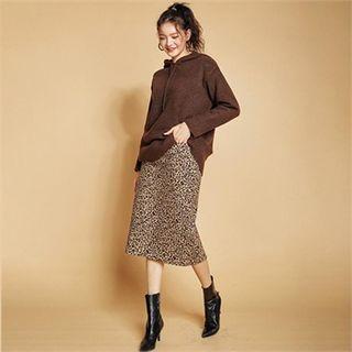 Zip-front Leopard Pencil Skirt