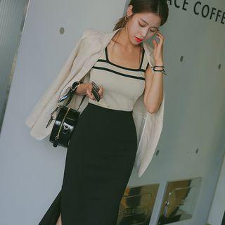 Contrast-trim Sleeveless Knit Top