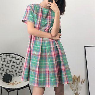U-neck Short-sleeve Gingham Dress