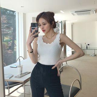 U-neck Sleeveless Lettuce-edge Top