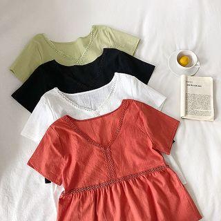 Short-sleeve Perforated Trim Cropped Top