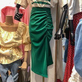 High-waist Asymmetrical Slit Ruched Skirt