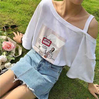 Elbow-sleeve Off-shoulder Print T-shirt