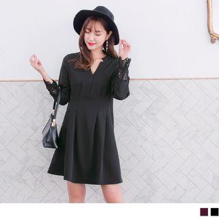 V-neck Lace Panel Pleated A-line Dress