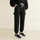 Band-waist Pocket-detail Jogger Pants Black - One Size