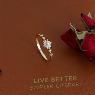 Snow Flake Ring