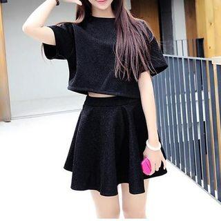 Set: Short-sleeve Cropped Top + Frilled A-line Skirt