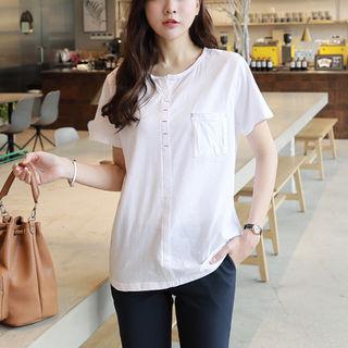 Notched-neck Stitched Pocket-front T-shirt