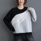 Wing Embroidered Two-tone Sweatshirt