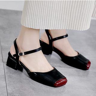 Cap Toe Low-heel Sandals