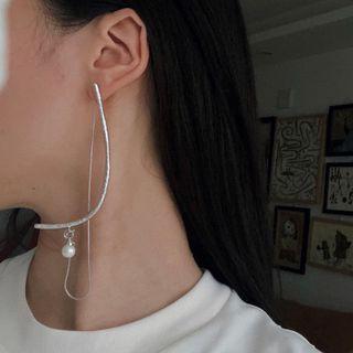 Curved Alloy Faux Pearl Dangle Earring