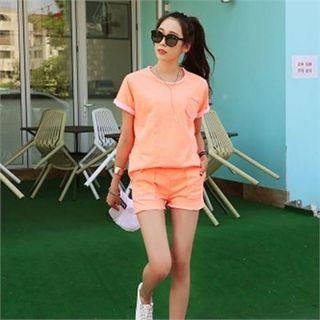 Set: Pocket-front T-shirt + Sweat Shorts
