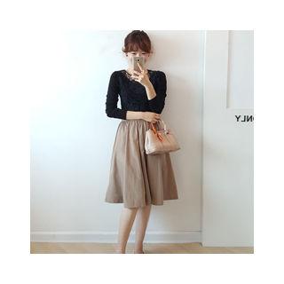 Zip-back Flare Skirt