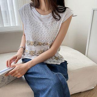 Flower Perforated Knit Vest