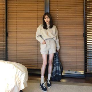 Pocket-side Wool Blend Rib-knit Shorts