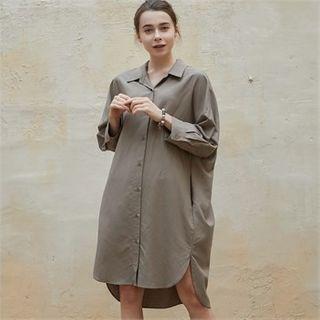 Drop-shoulder Dip-back Midi Shirtdress