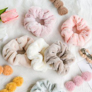 Plain Scrunchie + Hair Clip