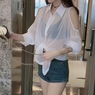 Cold-shoulder Sheer Shirt / Distressed Hot Pants