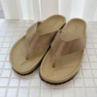 Wide-strap Flip-flops