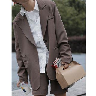 One Buttoned Blazer / Dress Pants / Shorts
