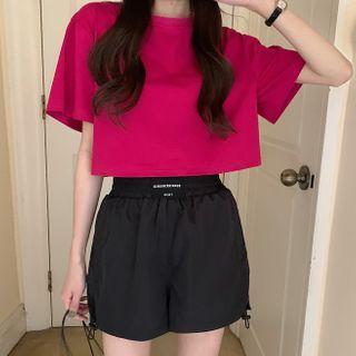 Short-sleeve Plain T-shirt / Wide-leg Shorts