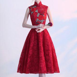 Cheongsam Collar Sleeveless Embroidered Cocktail Dress