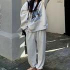 Print Sweatshirt / Plain Loose-fit Jogger Pants