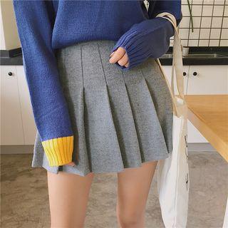 Plain Woolen Pleated Skirt