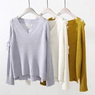V-neck Cutout Shoulder Knit Top