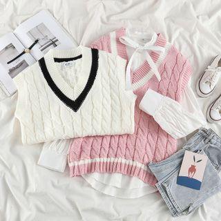 Chunky Knit Sweater Vest / Bow Blouse