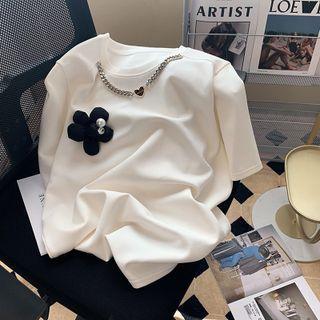 Chain Flower Accent T-shirt