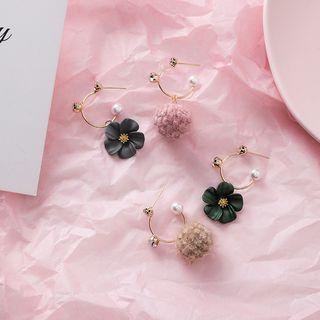 Non-matching Faux Pearl Flower & Bobble Dangle Earring