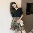 Plain V-neck Short-sleeve Slim-fit Knit Top / Leopard Skirt