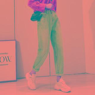 Mid Rise Cropped Loose-fit Tapered Jeans