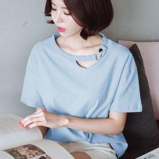Buckled Cutout Short-sleeve T-shirt