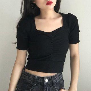 Sweetheart Neckline Short-sleeve Top
