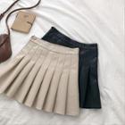Plain High-waist Faux Leather Pleated Skirt
