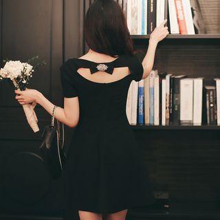 Rhinestone Bow Short-sleeve A-line Dress