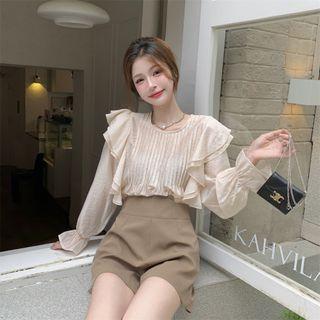 Long-sleeve Ruffled Light Shirt + Plain Shorts