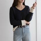 V-neck Contrast Rollup-cuff Knit Top