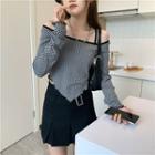 Cold-shoulder Asymmetrical Printed T-shirt Black - One Size
