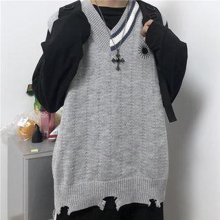 Contrast Trim Ripped Knit Vest