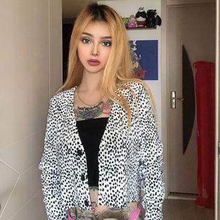 Long-sleeve Button Pattern T-shirt