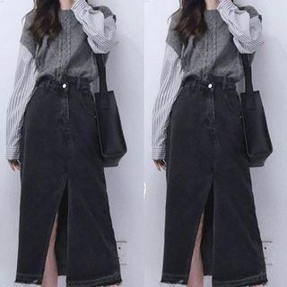 Mock Two-piece Sweater / Denim Midi A-line Skirt