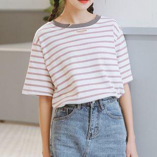 Short-sleeve Striped Ripped T-shirt