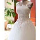 Sleeveless Flower Applique Wedding Dress