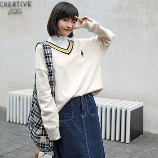 V-neck Bear Embroidered Sweater