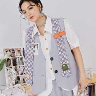 V-neck Floral Panel Button-up Vest / Plain A-line Shorts