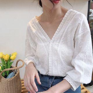 3/4-sleeve V-neck Top White - One Size